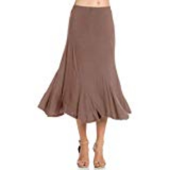 Fashion California Dresses & Skirts - NIB Fashion California ALine brown Ruffle Skirt XL